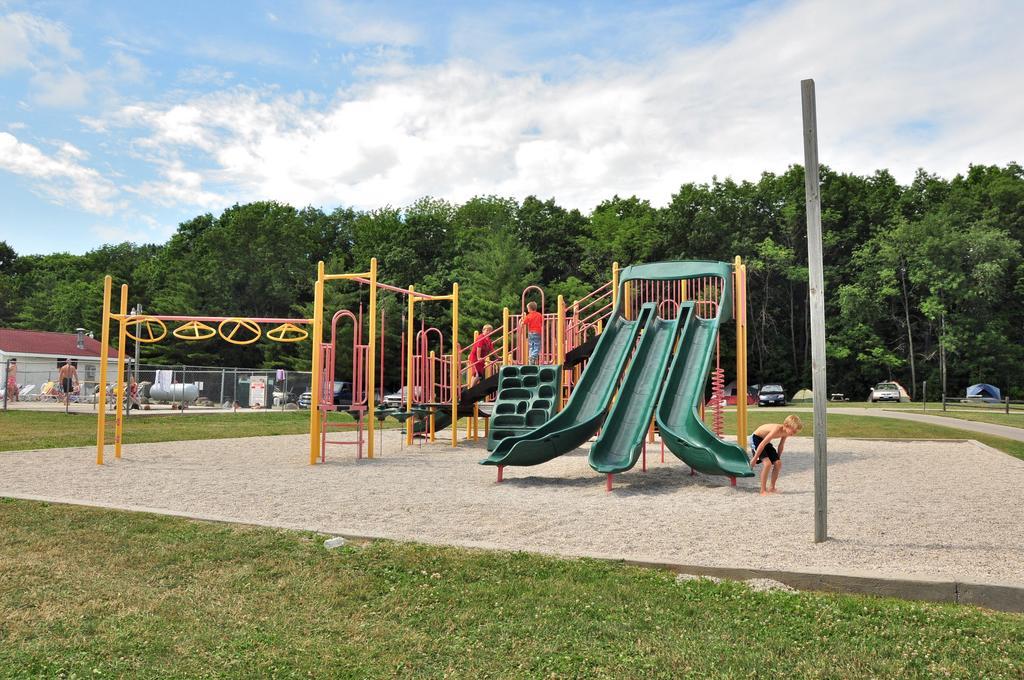 Plymouth Rock Camping Resort Rustic Cabin Elkhart Lake Eksteriør billede