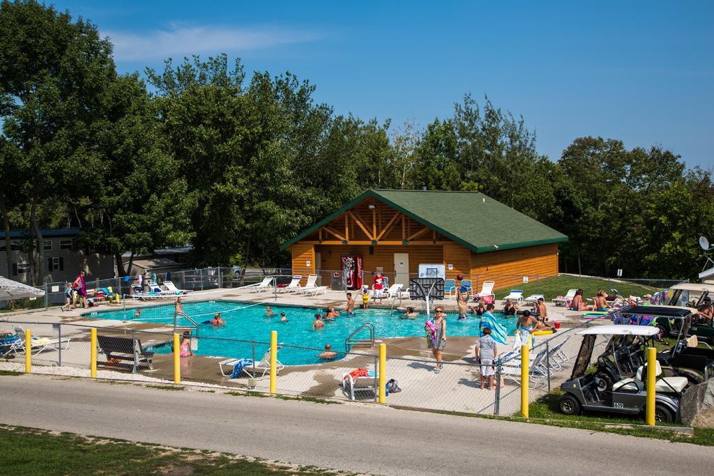 Plymouth Rock Camping Resort Rustic Cabin Elkhart Lake Eksteriør billede